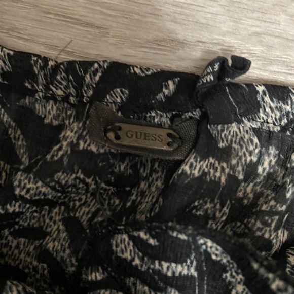 Guess top - Picture 5 of 5